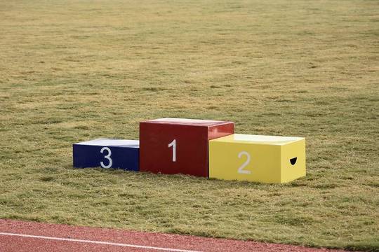 検索結果で1ページ目に入るにはハードルが高いですか？