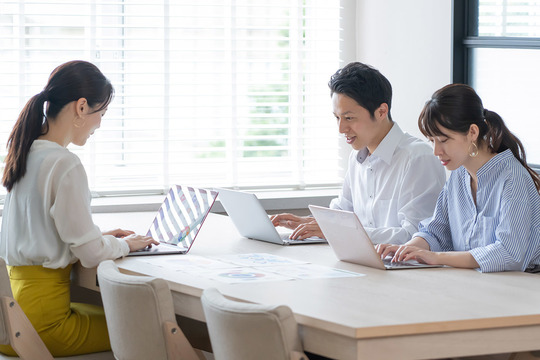 古い情報のまま更新せず放置しているとどんな影響がある？